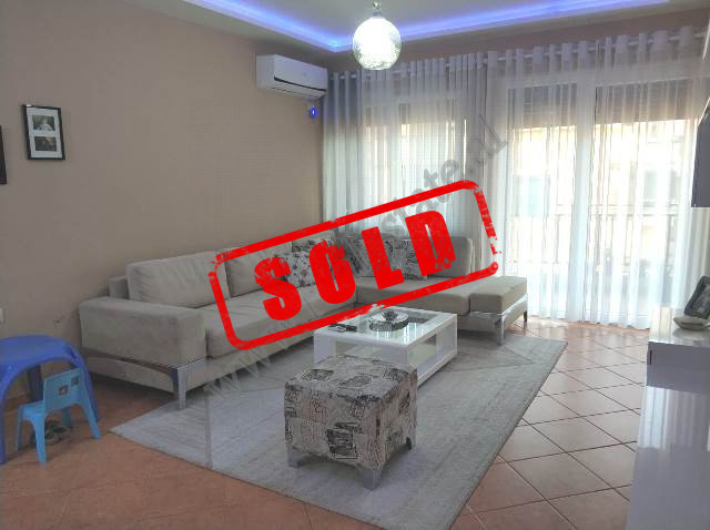 Three bedroom apartment for sale near Kristal Center in Tirana.
It is located on the 5th floor of a